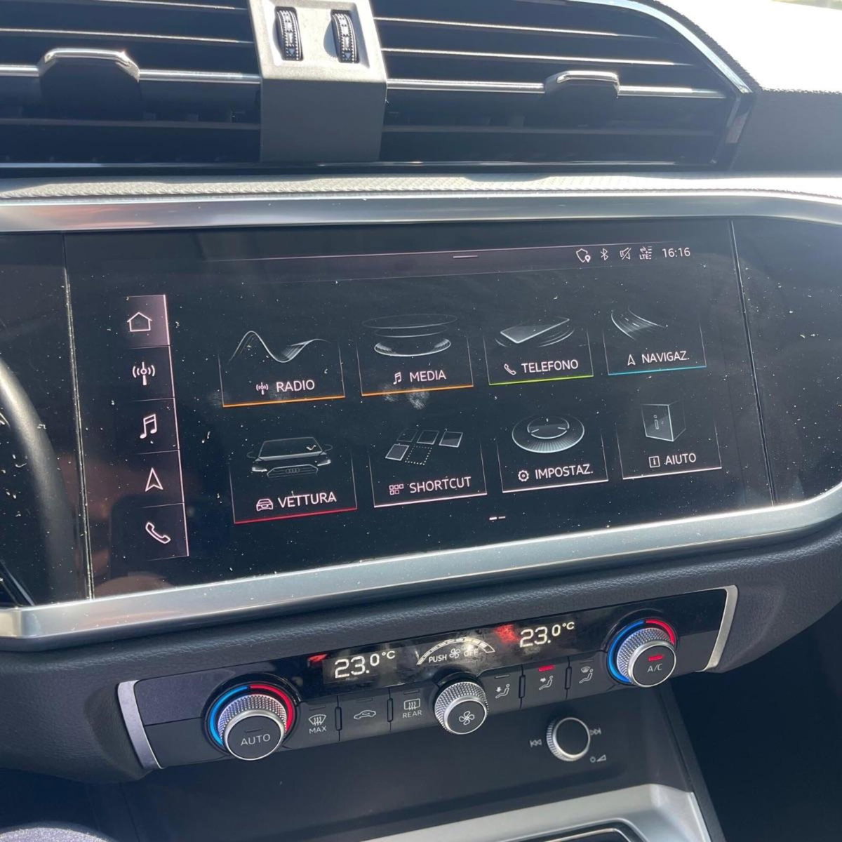 Audi Q3 35 TDI quattro S tronic Business (9)
