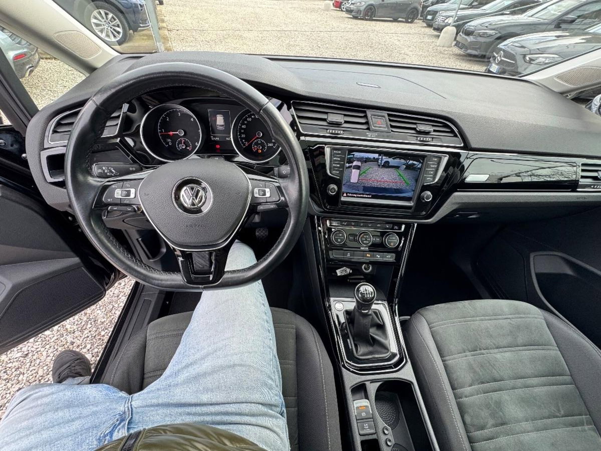 Volkswagen Touran 2.0 TDI 150 CV SCR Highline BlueMotion Technology (10)