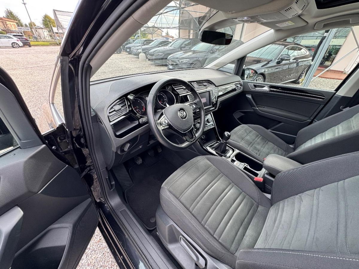 Volkswagen Touran 2.0 TDI 150 CV SCR Highline BlueMotion Technology (12)