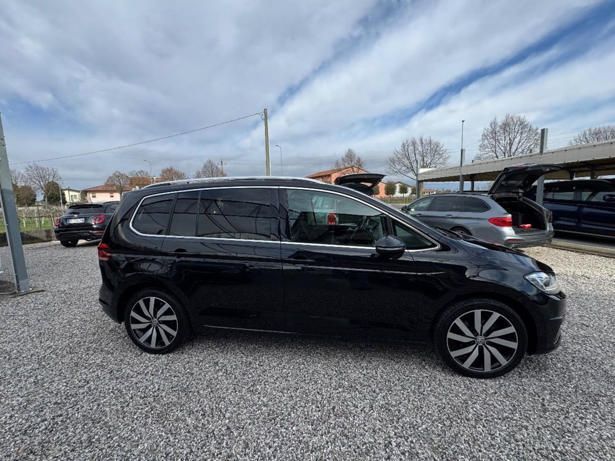 Volkswagen Touran 2.0 TDI 150 CV SCR Highline BlueMotion Technology (4)