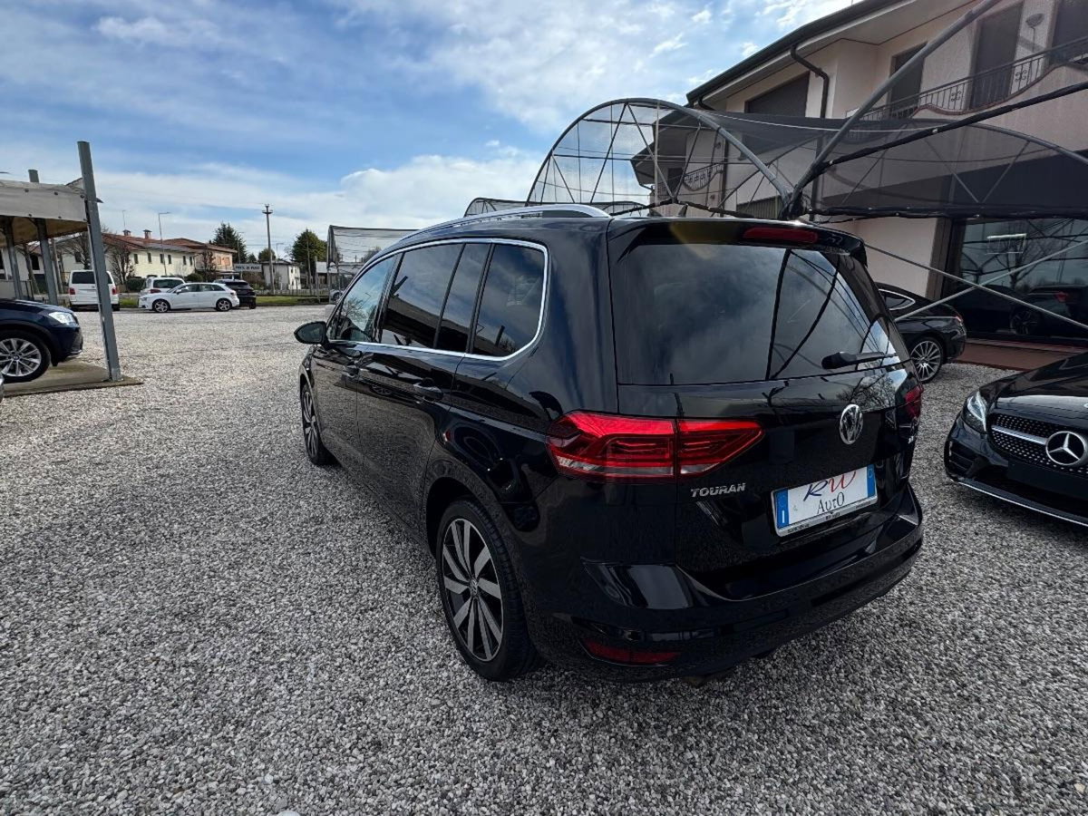 Volkswagen Touran 2.0 TDI 150 CV SCR Highline BlueMotion Technology (7)