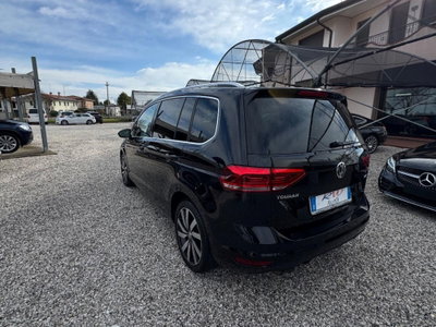 Volkswagen Touran 2.0 TDI 150 CV SCR Highline BlueMotion Technology (7)