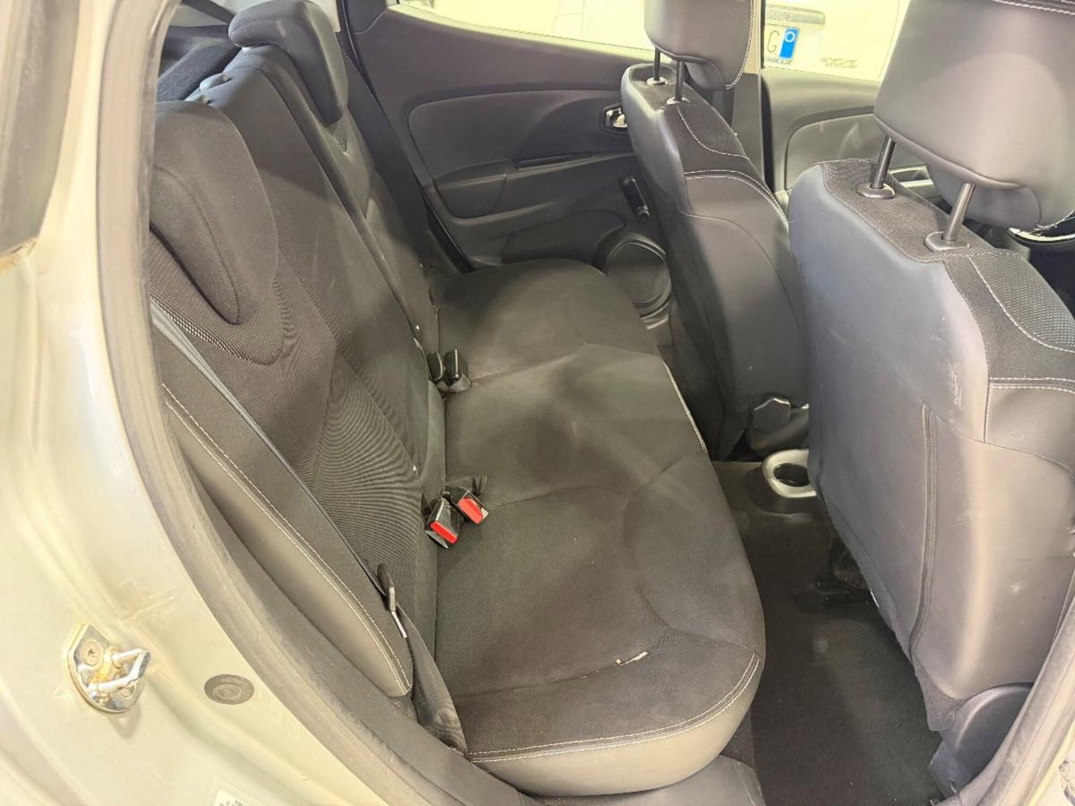 Renault Clio 1.5 dCi 8V 90CV EDC 5 porte Energy (7)