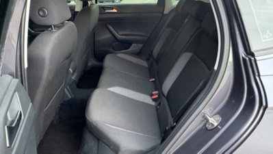 Volkswagen Polo 1.0 evo Life 80cv (10)