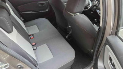 Toyota Yaris 1.5 Hybrid 5 porte Cool (12)