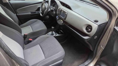 Toyota Yaris 1.5 Hybrid 5 porte Cool (9)