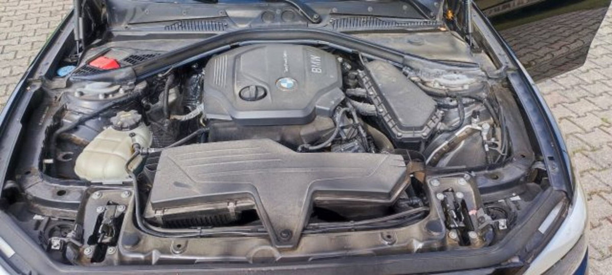 BMW Serie 1 116d 2.0 116CV cat 5 porte Attiva DPF (18)