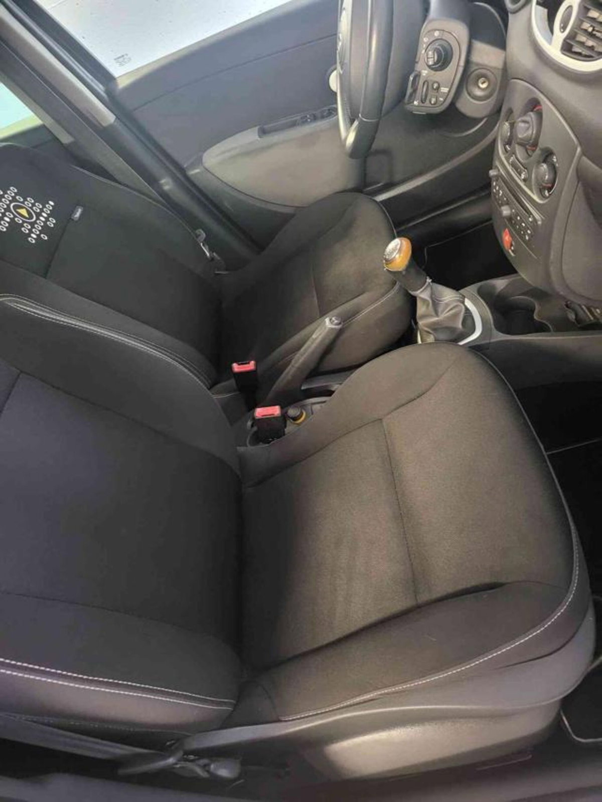 Renault Clio 1.2 16V 5 porte Dynamique (11)