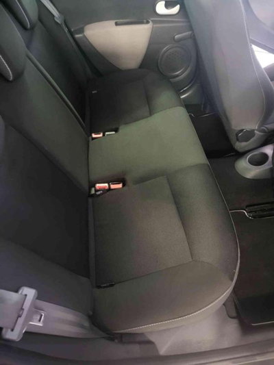 Renault Clio 1.2 16V 5 porte Dynamique (12)