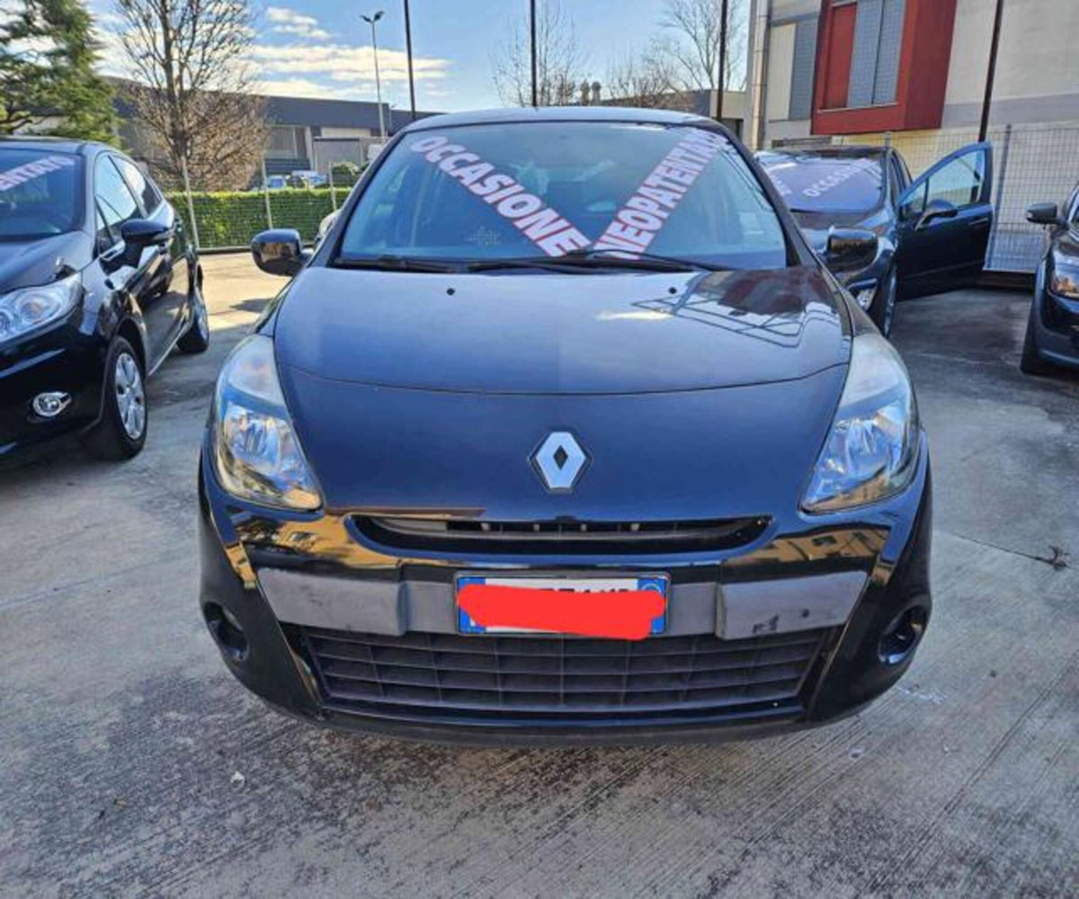 Renault Clio 1.2 16V 5 porte Dynamique (2)