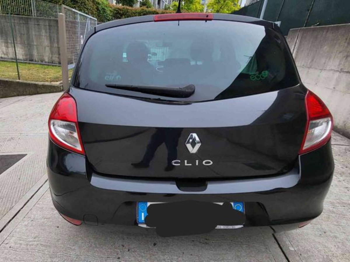 Renault Clio 1.2 16V 5 porte Dynamique (6)