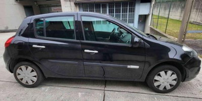Renault Clio 1.2 16V 5 porte Dynamique (8)