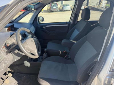 Opel Meriva 1.6 16V Cosmo (10)