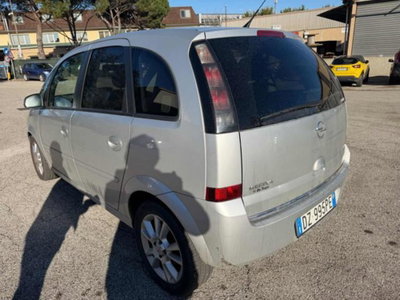 Opel Meriva 1.6 16V Cosmo (15)