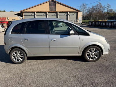 Opel Meriva 1.6 16V Cosmo (3)