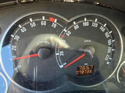 Opel Meriva 1.6 16V Cosmo (9)