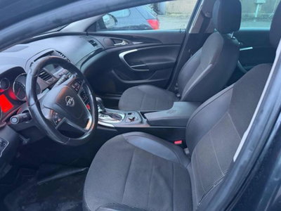 Opel Insignia Station Wagon CDTI 160CV Sports aut. Cosmo (2)