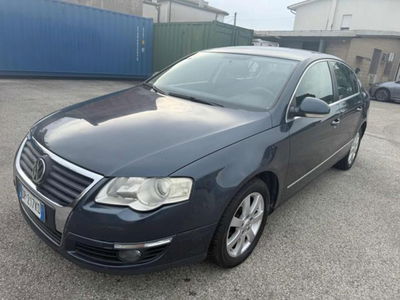 Volkswagen Passat 1.9 TDI/105CV DPF Comfortline usata