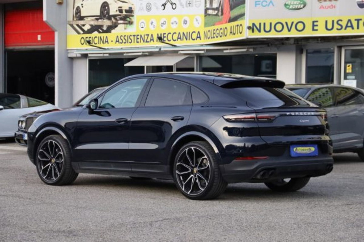 Porsche Cayenne Coupé 3.0 V6 (2)