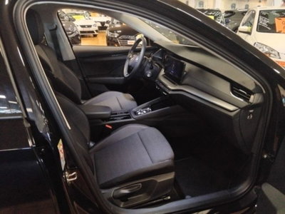 Skoda Octavia Station Wagon 2.0 TDI EVO SCR DSG Wagon Executive (13)