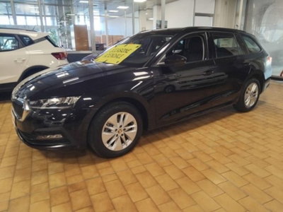 Skoda Octavia Station Wagon 2.0 TDI EVO SCR DSG Wagon Executive (3)