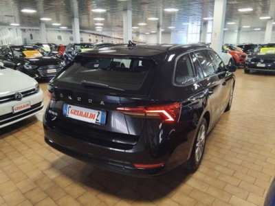 Skoda Octavia Station Wagon 2.0 TDI EVO SCR DSG Wagon Executive (6)