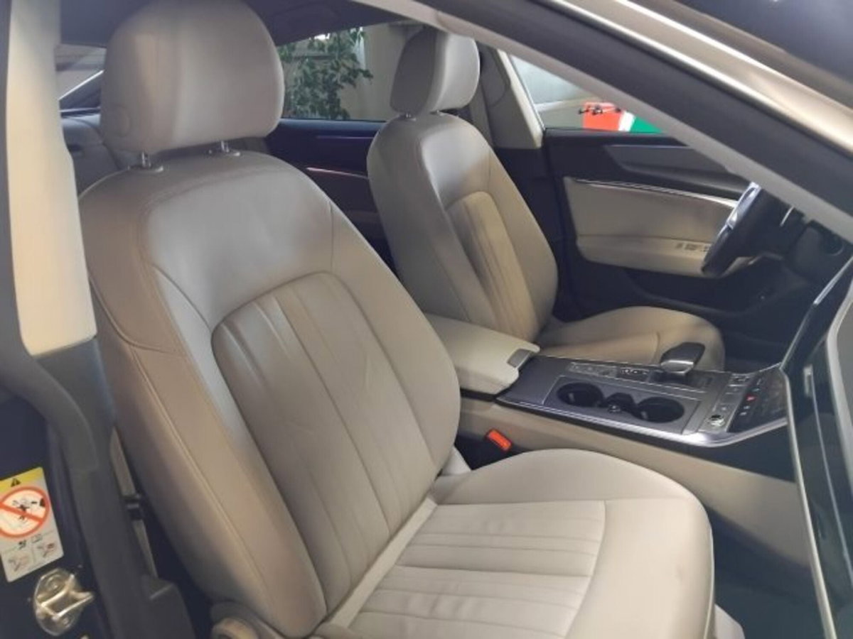 Audi A7 Sportback 40 2.0 TDI S tronic Business Plus (13)