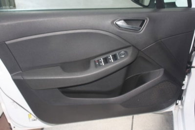Renault Clio Full Hybrid E-Tech 140 CV 5 porte Zen (10)