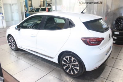 Renault Clio Full Hybrid E-Tech 140 CV 5 porte Zen (4)