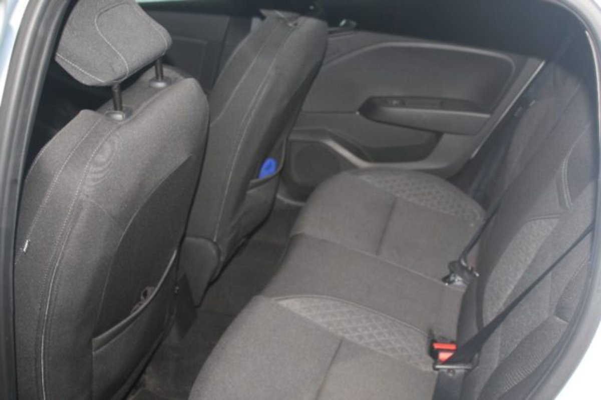 Renault Clio Full Hybrid E-Tech 140 CV 5 porte Zen (8)