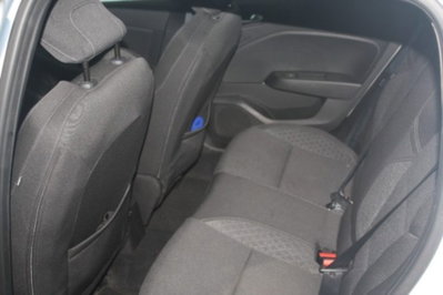 Renault Clio Full Hybrid E-Tech 140 CV 5 porte Zen (8)