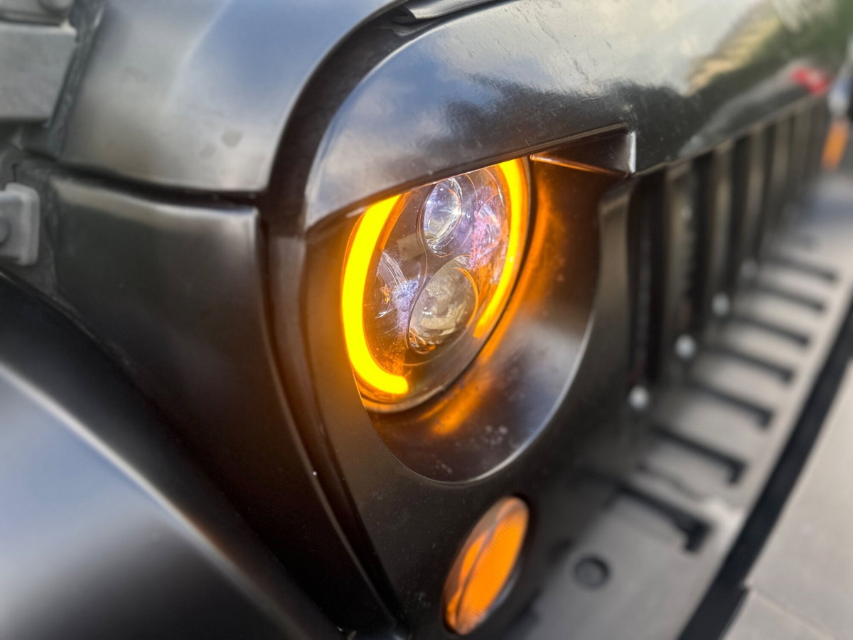 Jeep Wrangler Unlimited 2.8 CRD DPF Sahara (16)
