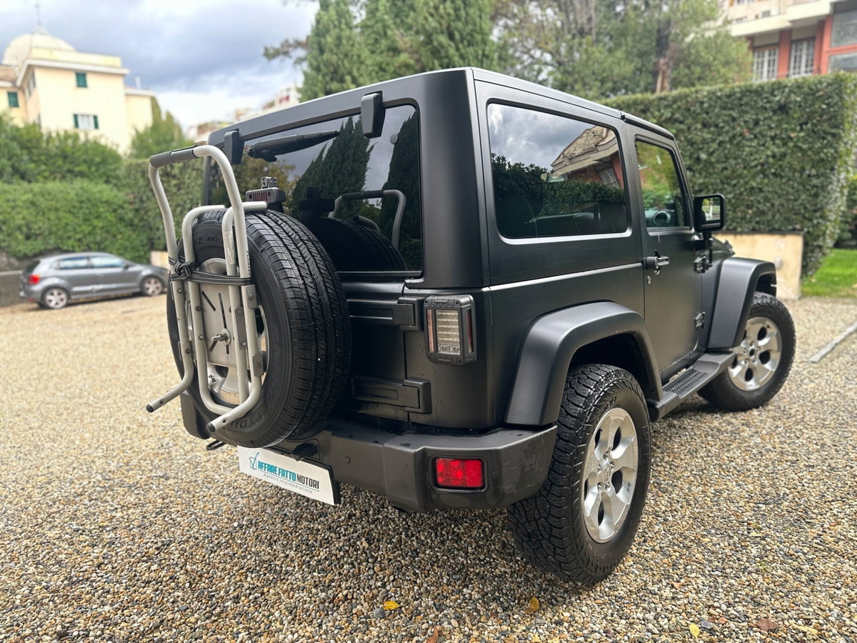 Jeep Wrangler Unlimited 2.8 CRD DPF Sahara (4)