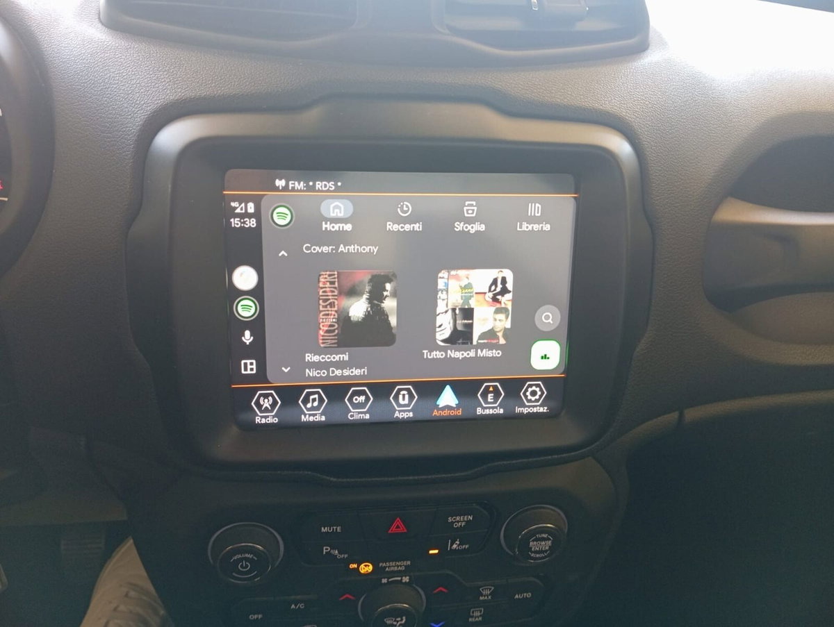 Jeep Renegade 1.6 Mjt 130 CV Limited (19)