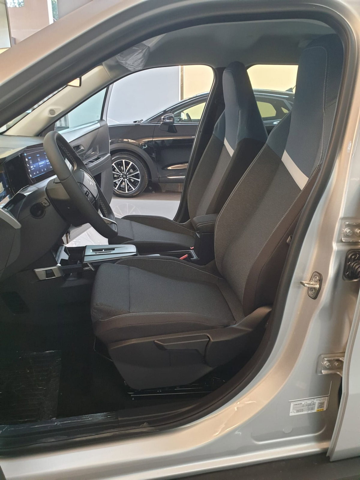 Opel Frontera 1.2 hybrid Edition 145cv edct (10)