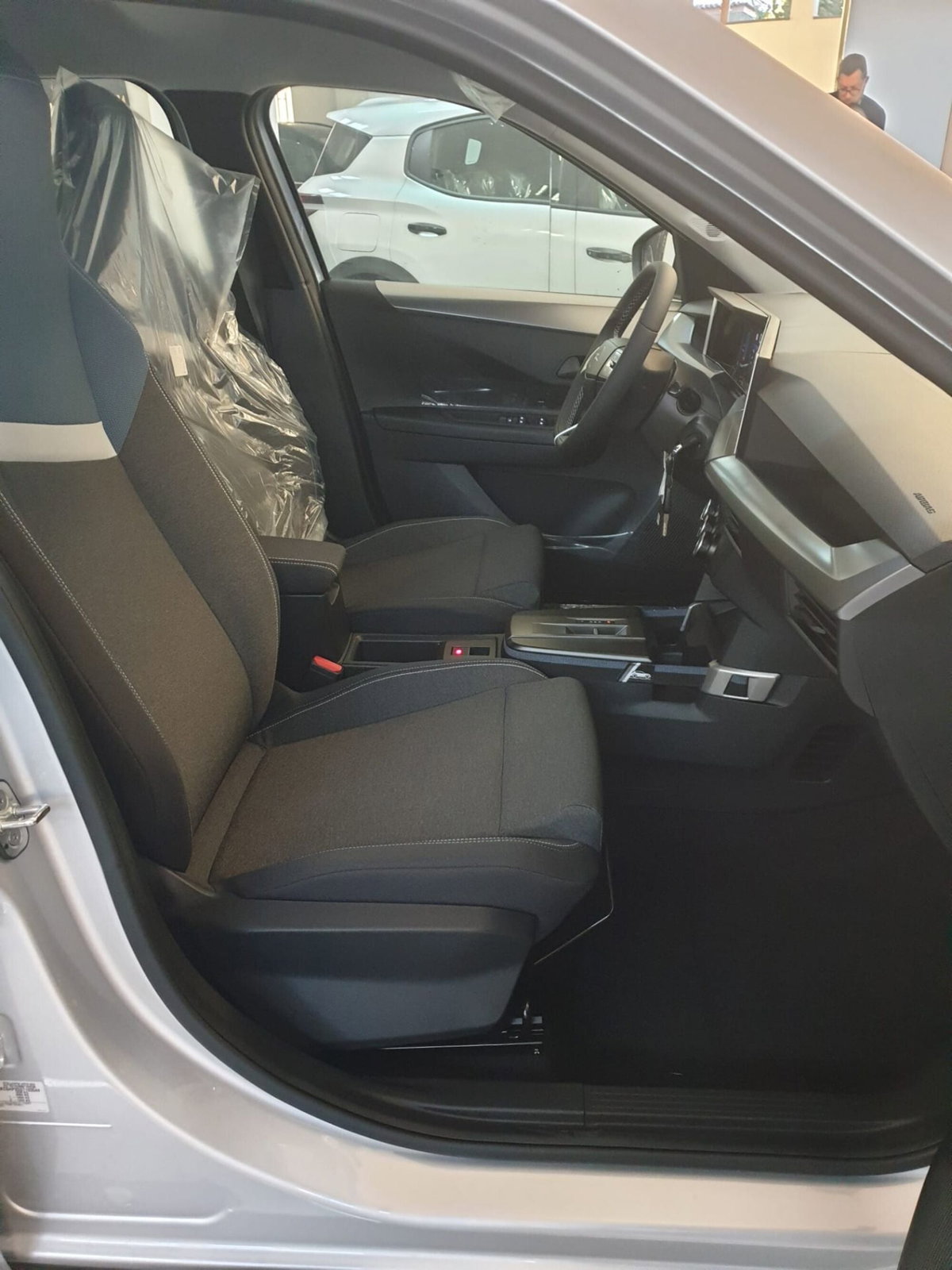 Opel Frontera 1.2 hybrid Edition 145cv edct (11)
