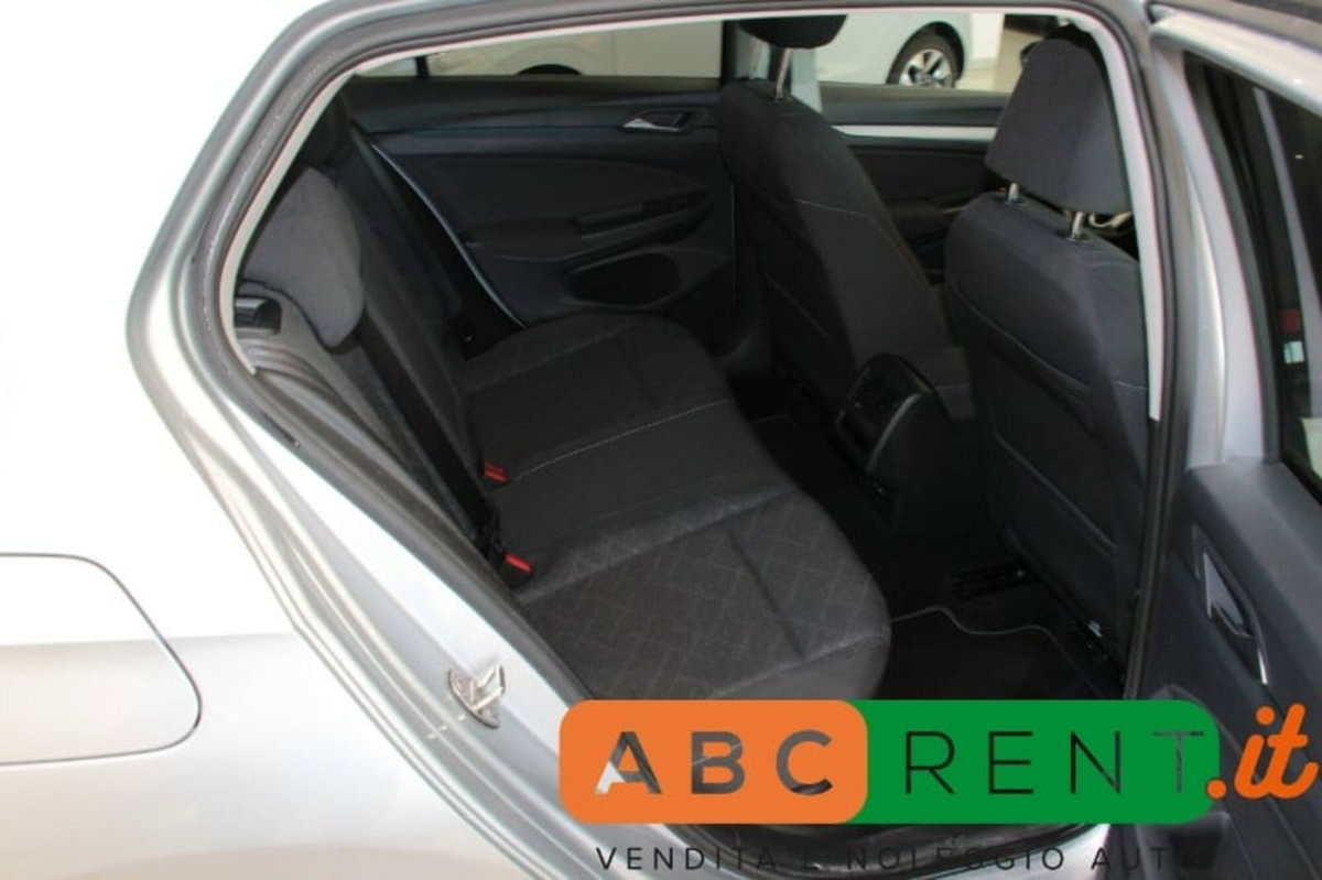Volkswagen Golf 2.0 TDI 150 CV DSG SCR Life (12)