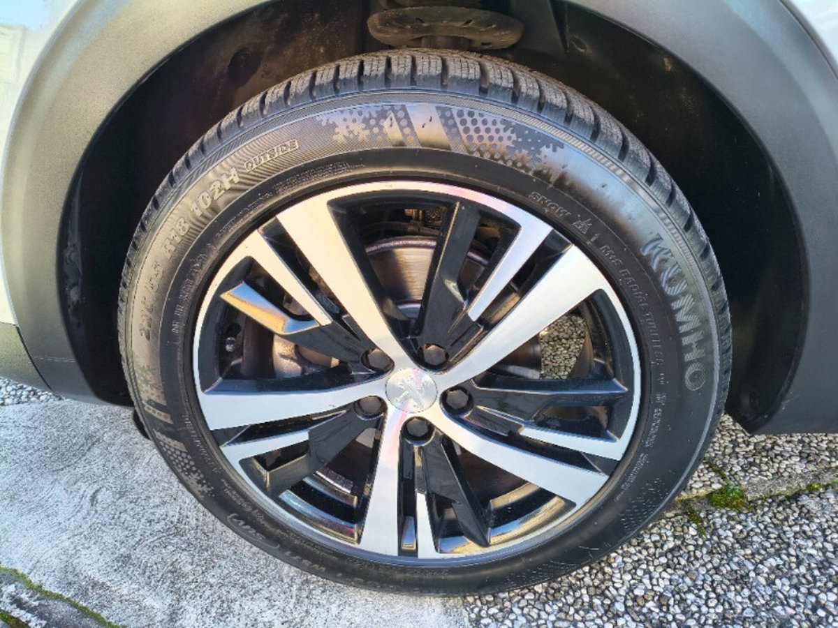 Peugeot 3008 BlueHDi 130 S&S EAT8 GT (7)
