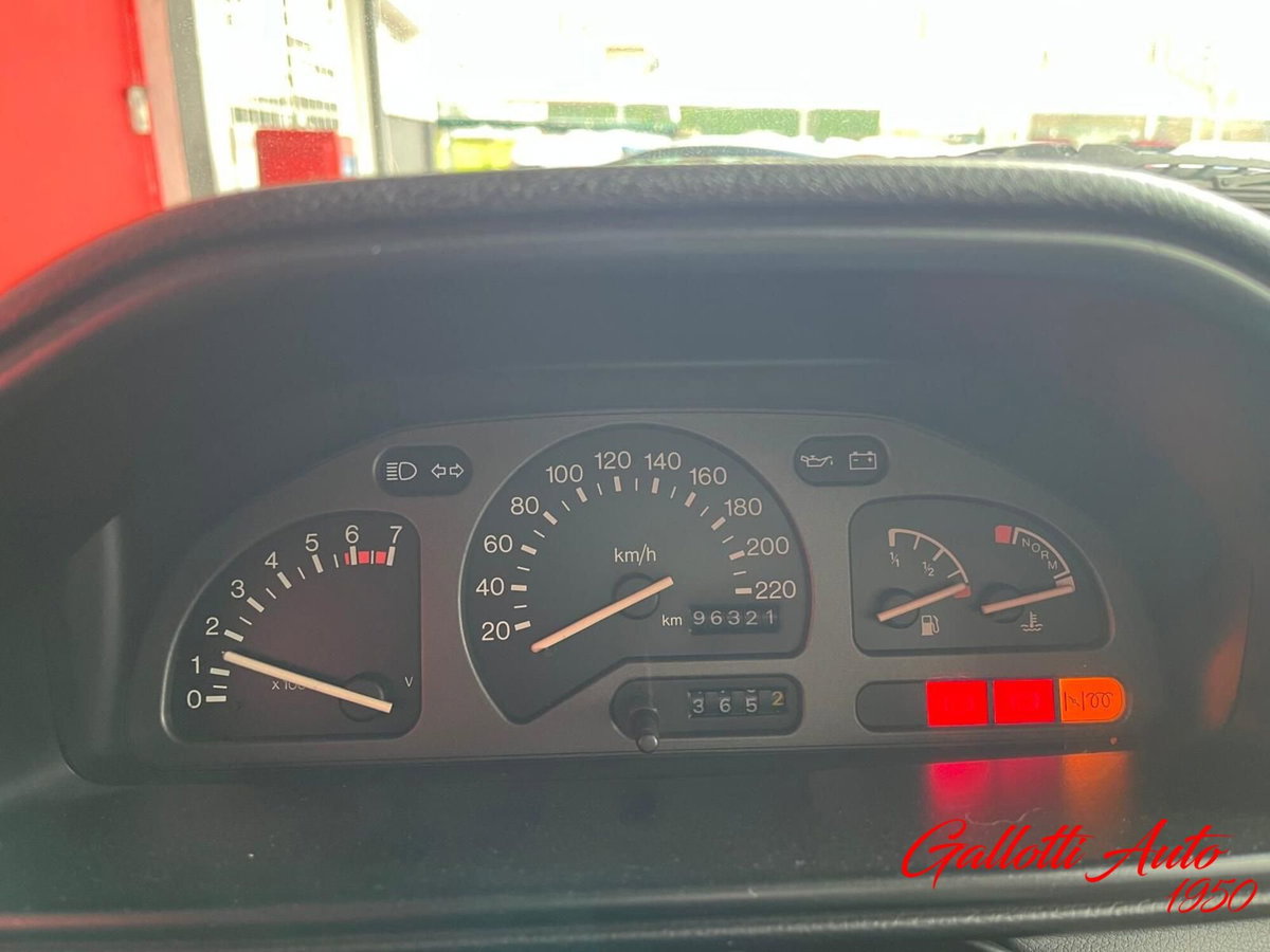 Ford Fiesta 1.1 5 porte SX (12)