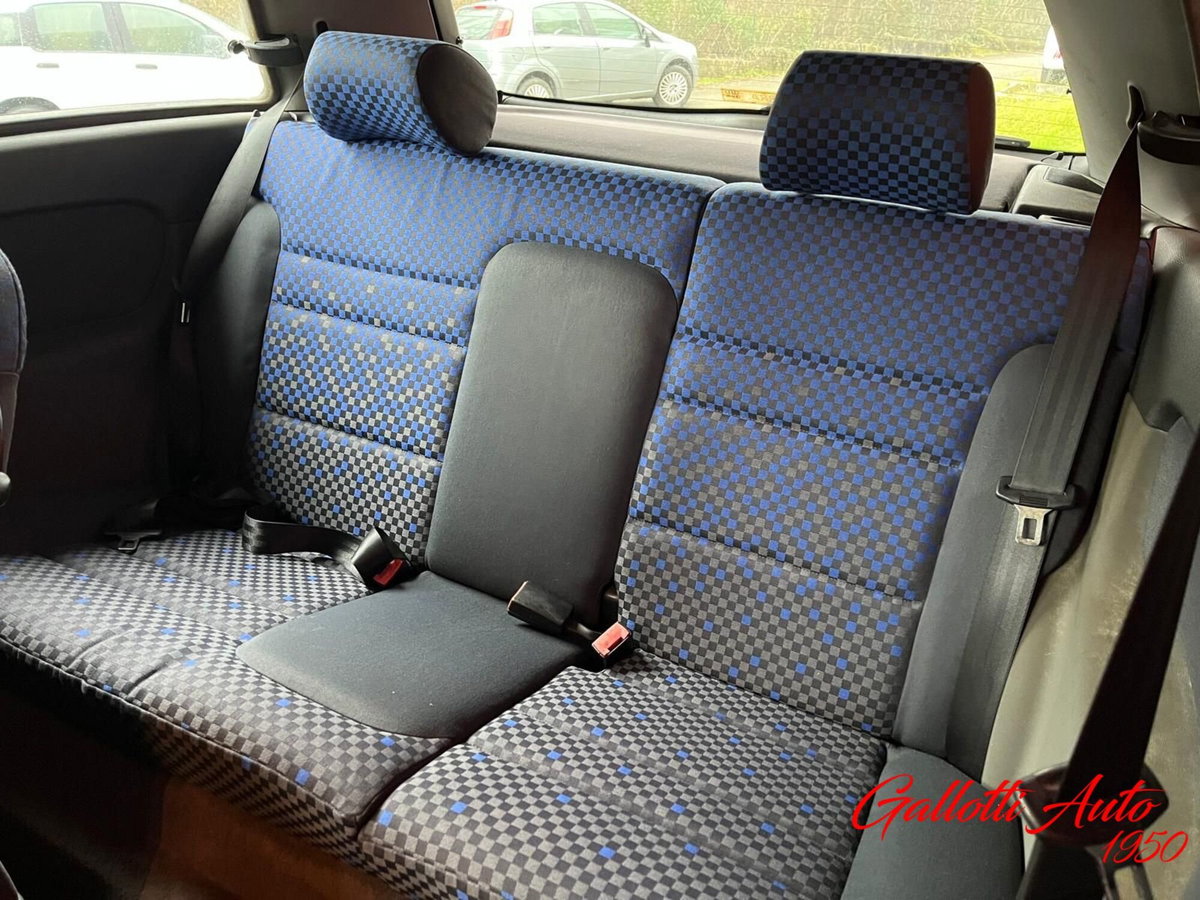 Audi A3 1.8 turbo 20V cat 3p. Ambiente (13)