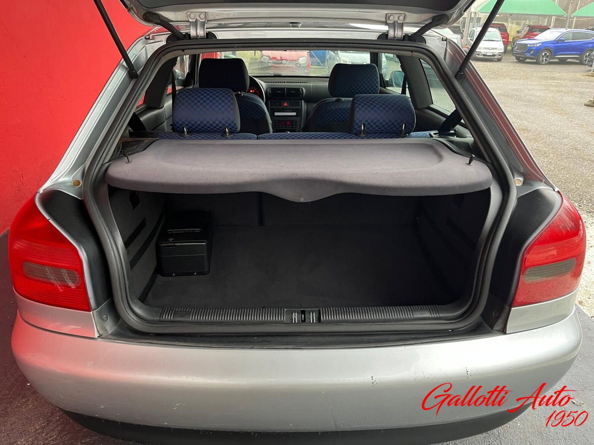 Audi A3 1.8 turbo 20V cat 3p. Ambiente (15)