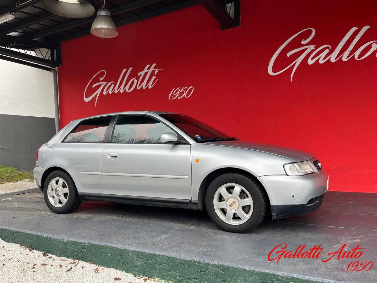 Audi A3 1.8 turbo 20V cat 3p. Ambiente (16)