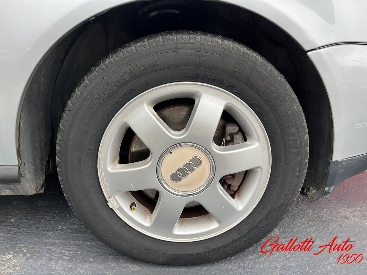 Audi A3 1.8 turbo 20V cat 3p. Ambiente (19)