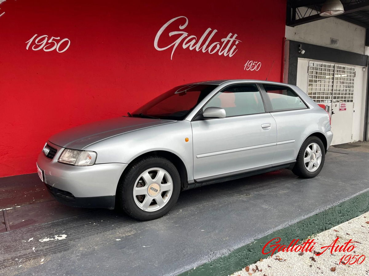 Audi A3 1.8 turbo 20V cat 3p. Ambiente (3)