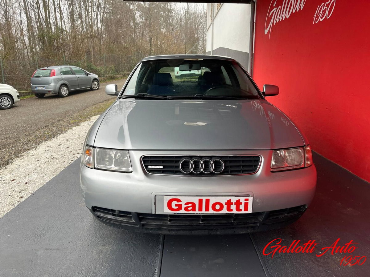 Audi A3 1.8 turbo 20V cat 3p. Ambiente (5)
