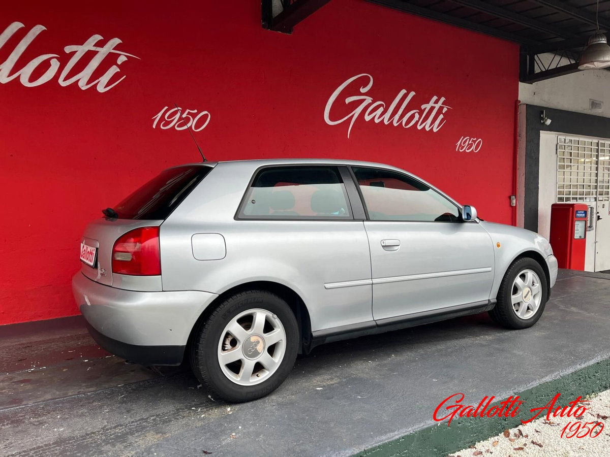 Audi A3 1.8 turbo 20V cat 3p. Ambiente (6)