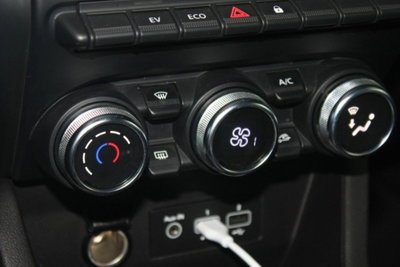 Renault Clio Full Hybrid E-Tech 140 CV 5 porte Zen (14)