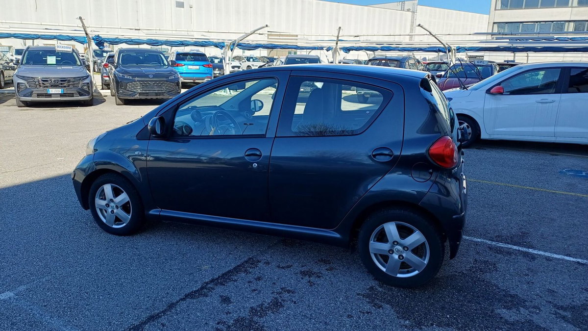 Toyota Aygo 1.0 12V VVT-i 5 porte Sol (3)