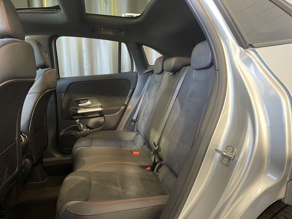 Mercedes-Benz GLA SUV 200 d AMG Line Premium Plus 4matic auto (10)