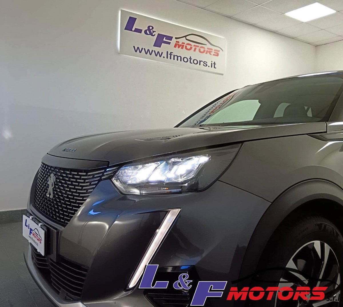 Peugeot 2008 BlueHDi 110 S&S Allure (8)
